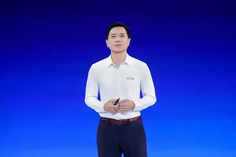 百度AI搜索大跃进！李彦宏称已成最激进搜索引擎公司